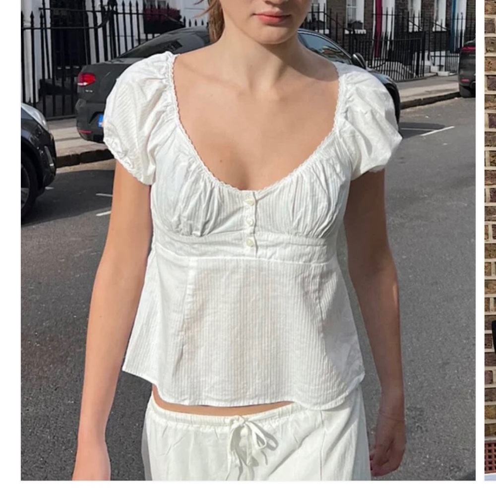 Brandy Melville Blair White Puff Sleeve Top